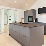 10 Person In Jerup-by Traum Jerup