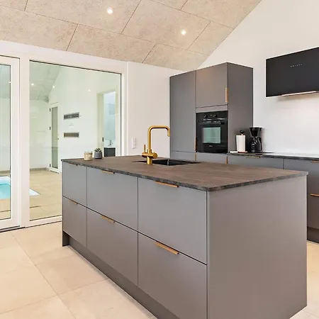 Feriehus 10 Person In Jerup-by Traum