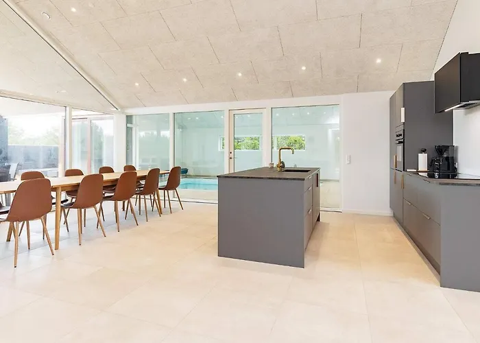 10 Person In Jerup-by Traum Jerup