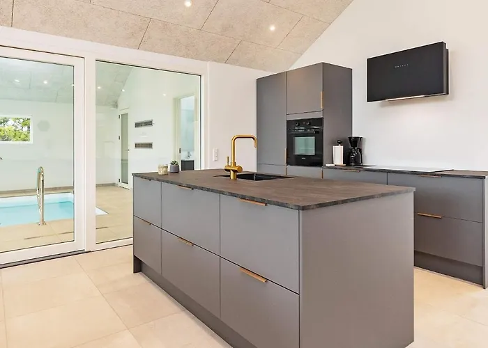 10 Person In Jerup-by Traum Jerup