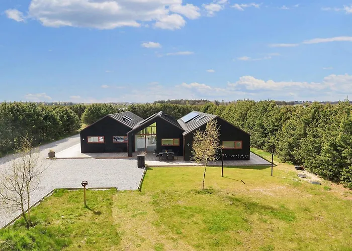 10 Person In Jerup-by Traum Jerup